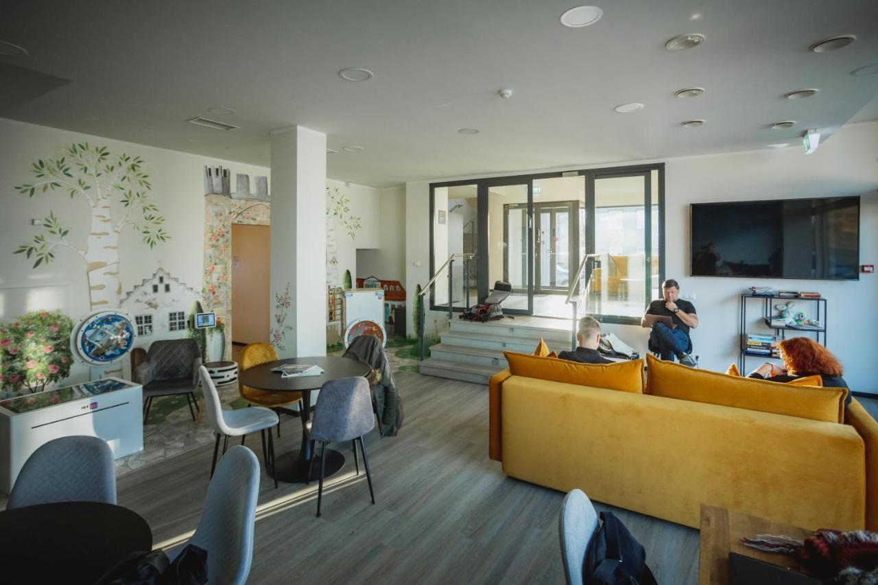 Hotel Nospa Kuressaare Exterior photo